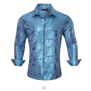 Elegant Blue Paisley Men's Dress Shirt Size Medium.  NWT. Great for formal event